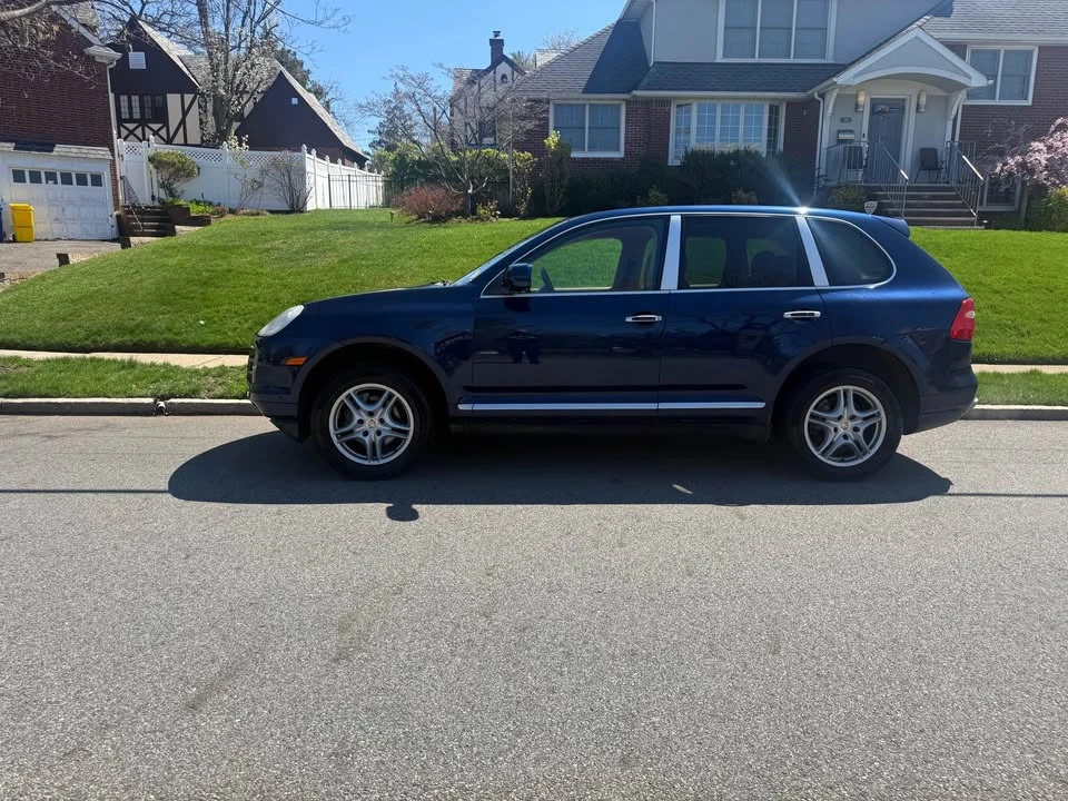 2010 Porsche 955/957 Cayenne S - Image 2 of 11
