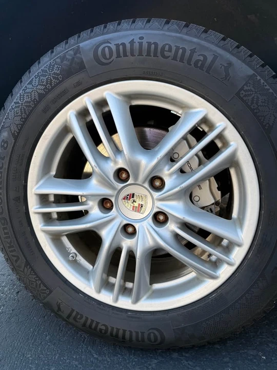 2010 Porsche 955/957 Cayenne S - Image 16 of 17