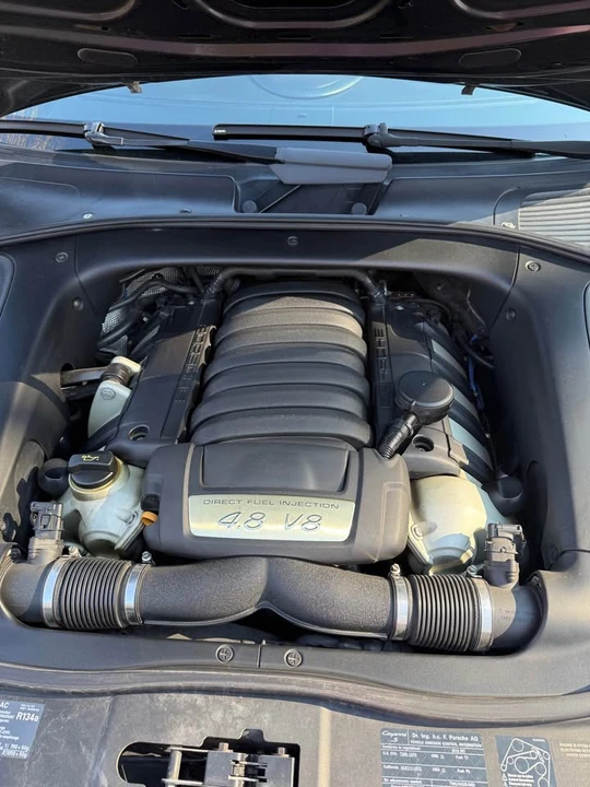 2010 Porsche 955/957 Cayenne S - Image 7 of 17