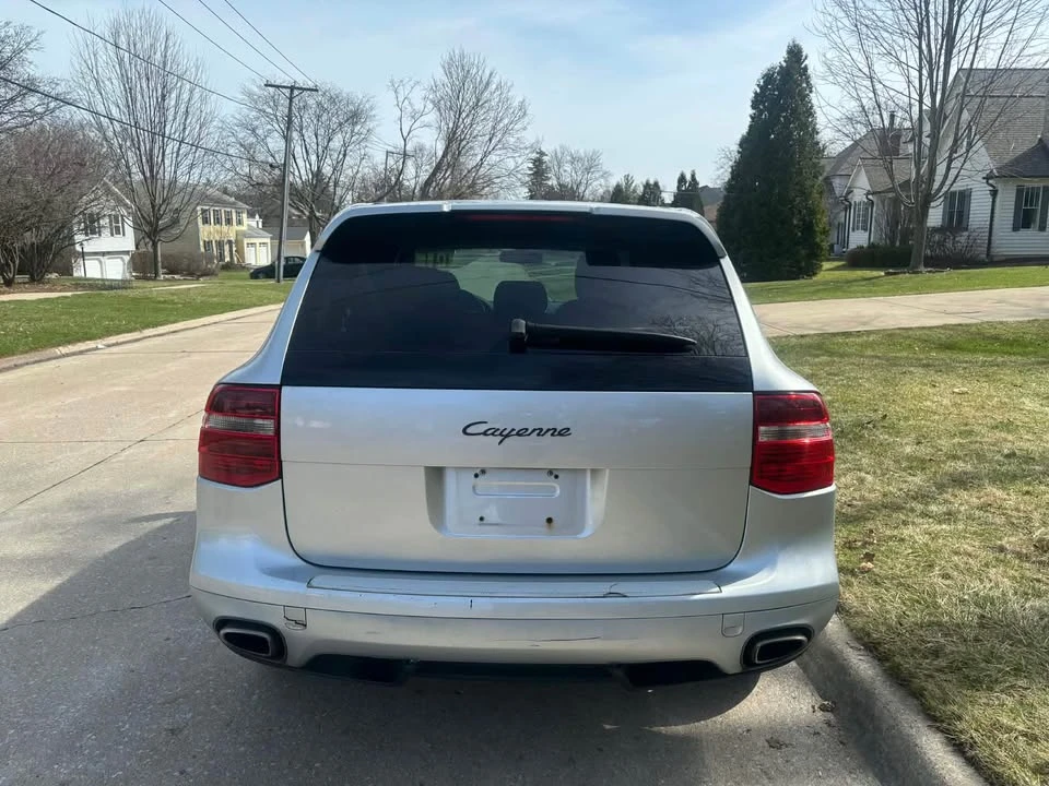 2010 Porsche 955/957 Cayenne S - Image 2 of 5