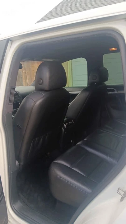 2010 Porsche 958 Cayenne - Image 11 of 14