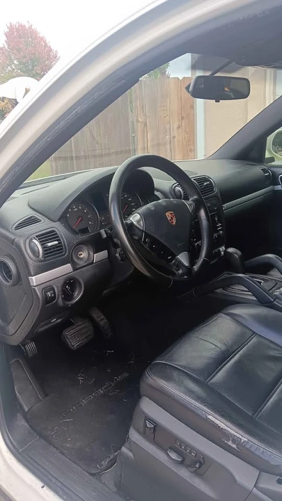 2010 Porsche 958 Cayenne - Image 14 of 14