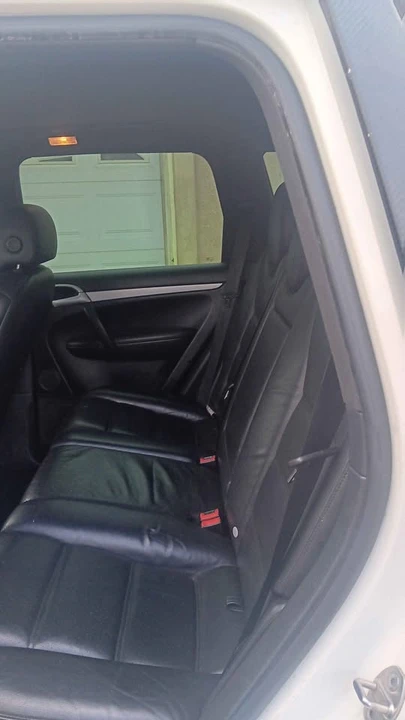 2010 Porsche 958 Cayenne - Image 10 of 14