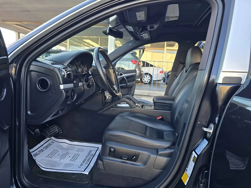 2010 Porsche 958 Cayenne - Image 10 of 16