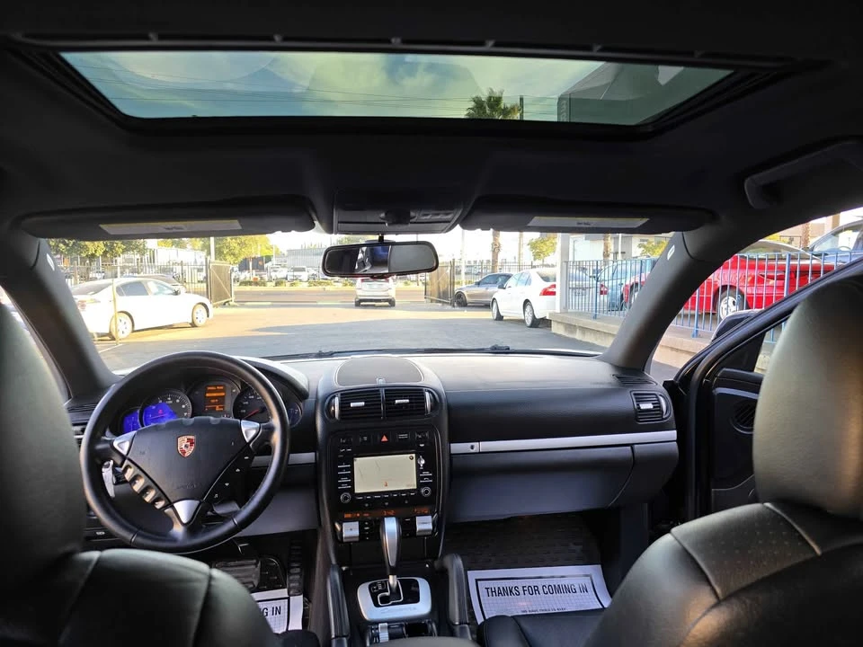 2010 Porsche 958 Cayenne - Image 13 of 16