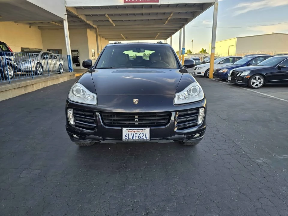 2010 Porsche 958 Cayenne - Image 8 of 16