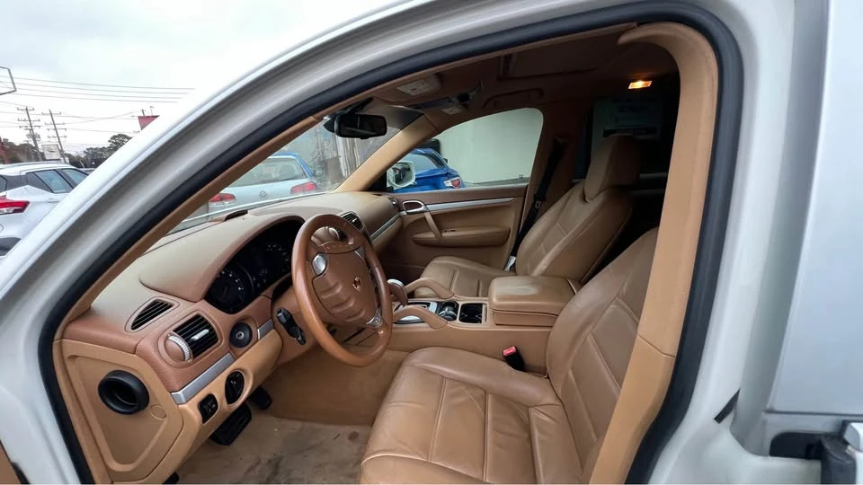 2010 Porsche 955/957 Cayenne - Image 12 of 14