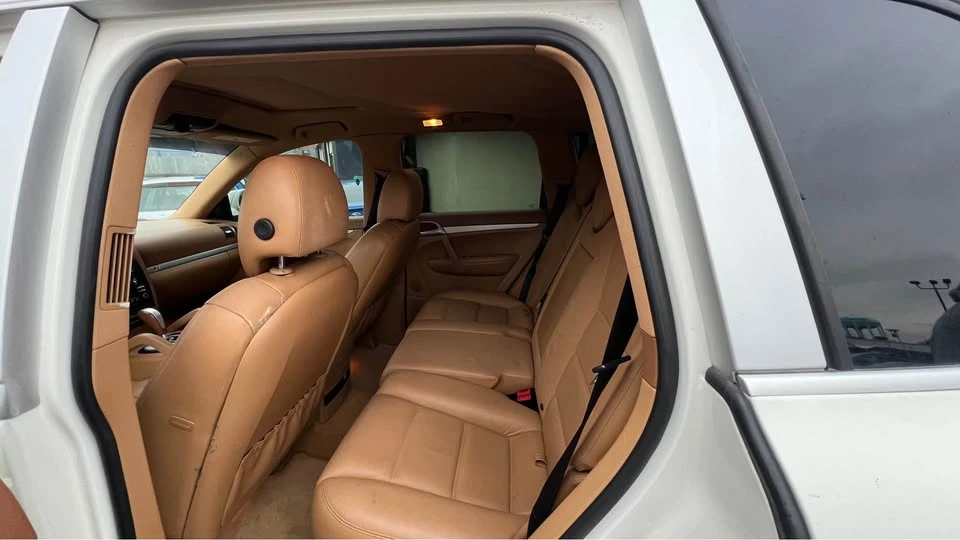 2010 Porsche 955/957 Cayenne - Image 13 of 14