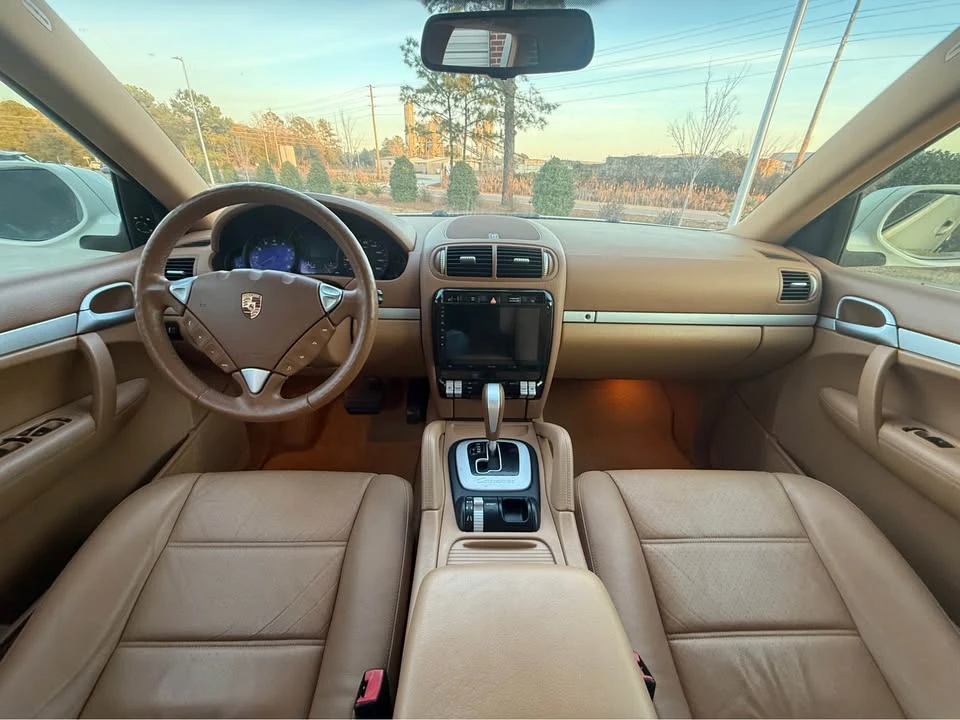 2010 Porsche 955/957 Cayenne - Image 10 of 17