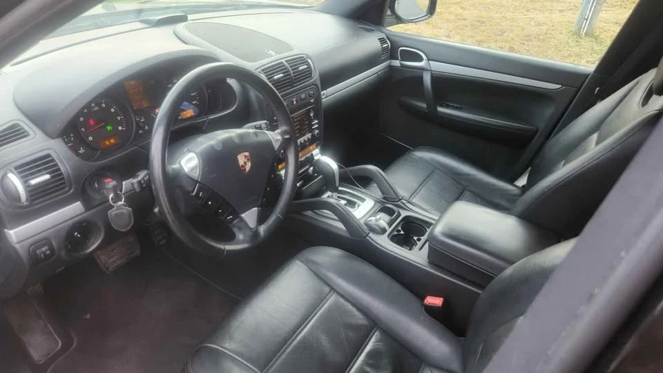 2010 Porsche 955/957 Cayenne - Image 9 of 12