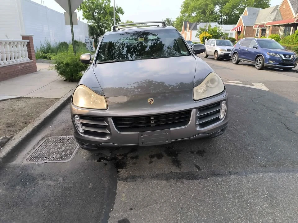 2010 Porsche 955/957 Cayenne - Image 2 of 8