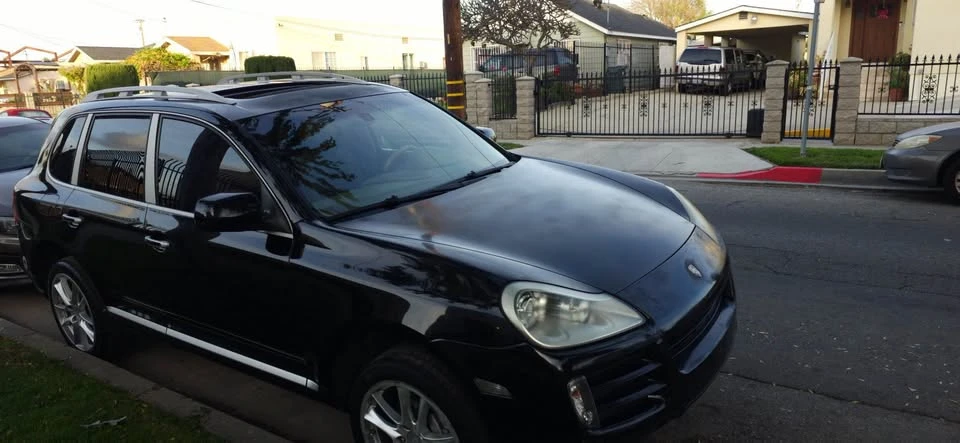 2010 Porsche 958 Cayenne - Image 2 of 7