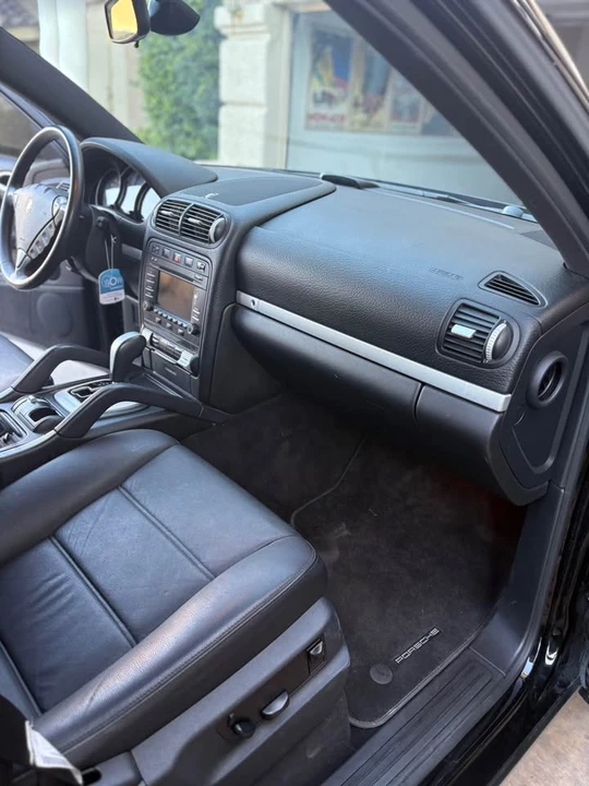 2010 Porsche 955/957 Cayenne - Image 12 of 18