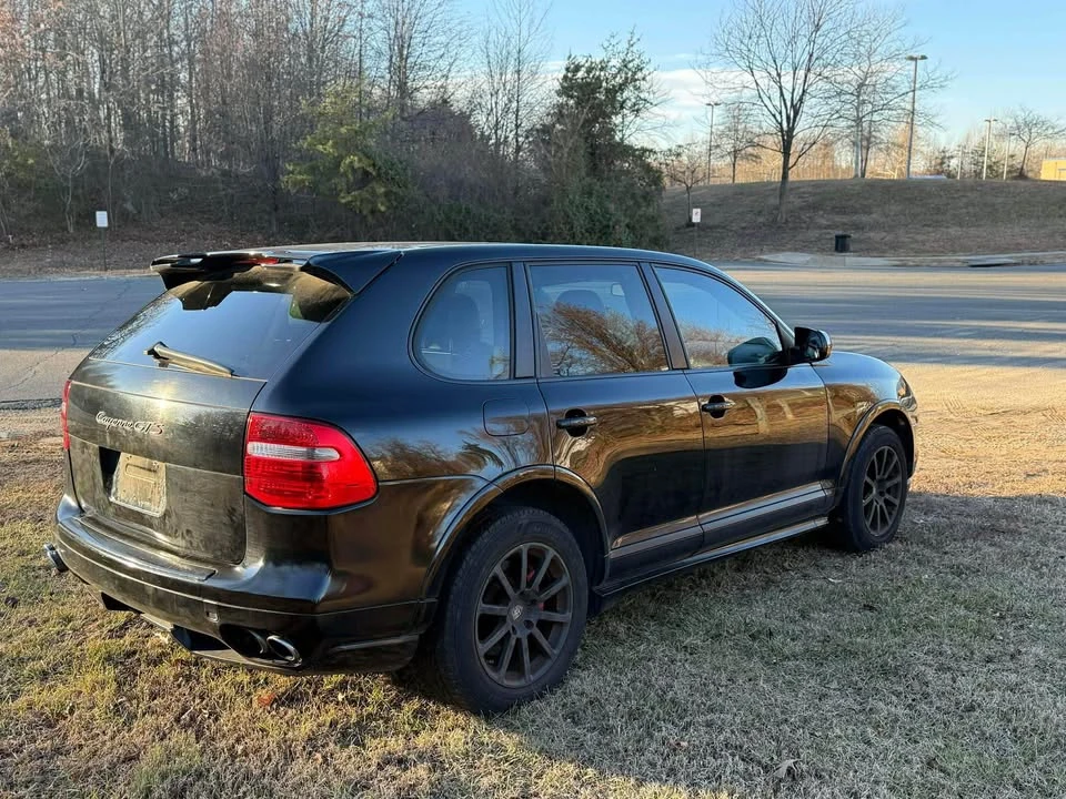2010 Porsche 955/957 Cayenne GTS - Image 2 of 3