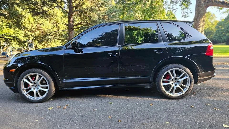 2010 Porsche 955/957 Cayenne GTS - Image 2 of 20