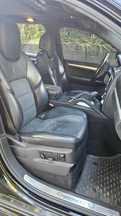 2010 Porsche 955/957 Cayenne GTS - Image 17 of 20