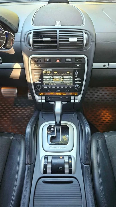 2010 Porsche 955/957 Cayenne GTS - Image 15 of 20