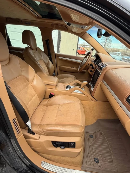 2010 Porsche 955/957 Cayenne GTS - Image 10 of 14