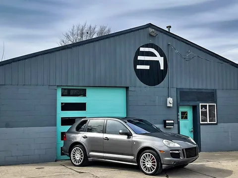 2010 Porsche Cayenne GTS