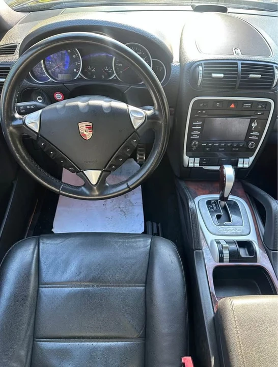 2010 Porsche 955/957 Cayenne S - Image 5 of 9