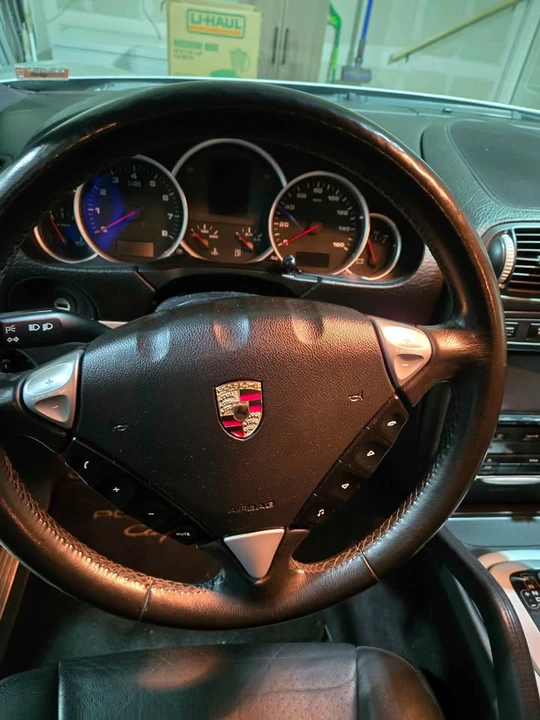 2010 Porsche 955/957 Cayenne S - Image 6 of 8