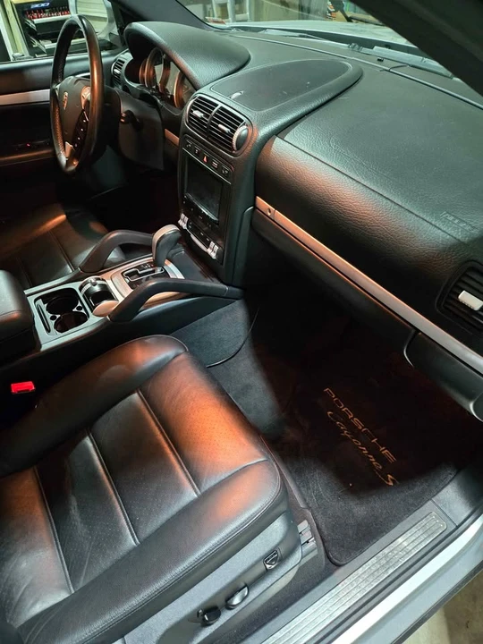 2010 Porsche 955/957 Cayenne S - Image 7 of 8