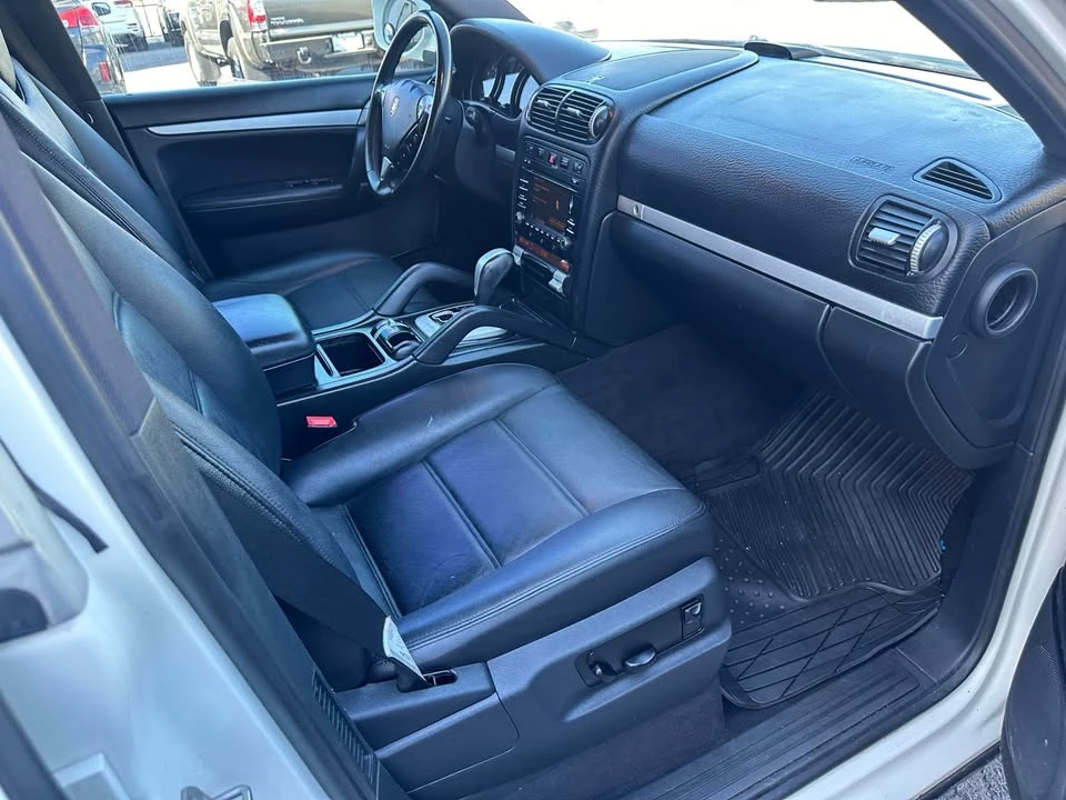 2010 Porsche 955/957 Cayenne - Image 15 of 20