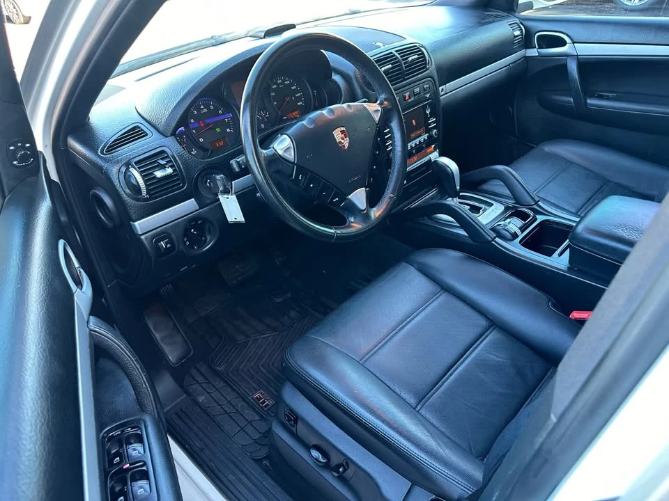 2010 Porsche 955/957 Cayenne - Image 14 of 20