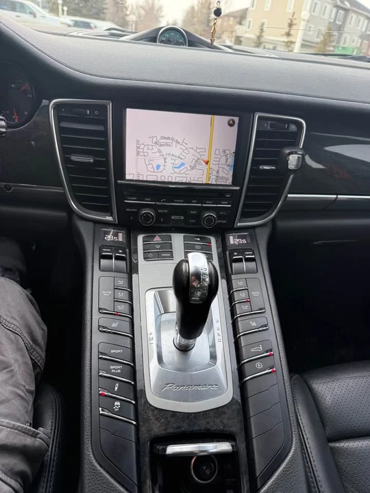 2010 Porsche 970 Panamera 4S - Image 11 of 12