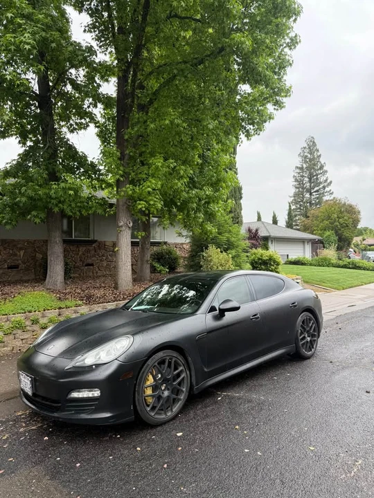 2010 Porsche 970 Panamera 4S - Image 2 of 15