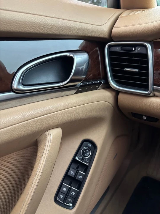 2010 Porsche 970 Panamera 4S - Image 14 of 20