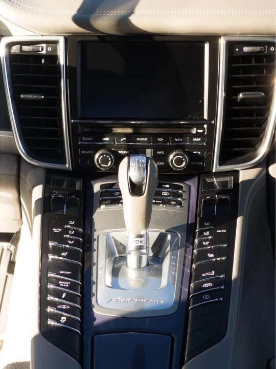 2010 Porsche 970 Panamera S - Image 15 of 19