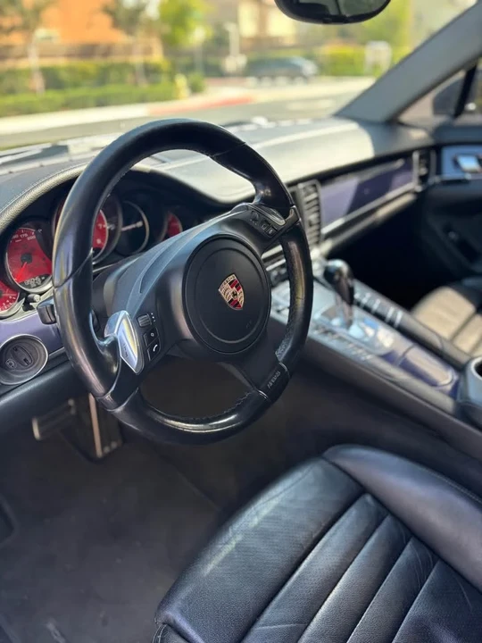 2010 Porsche 970 Panamera 4S - Image 7 of 9