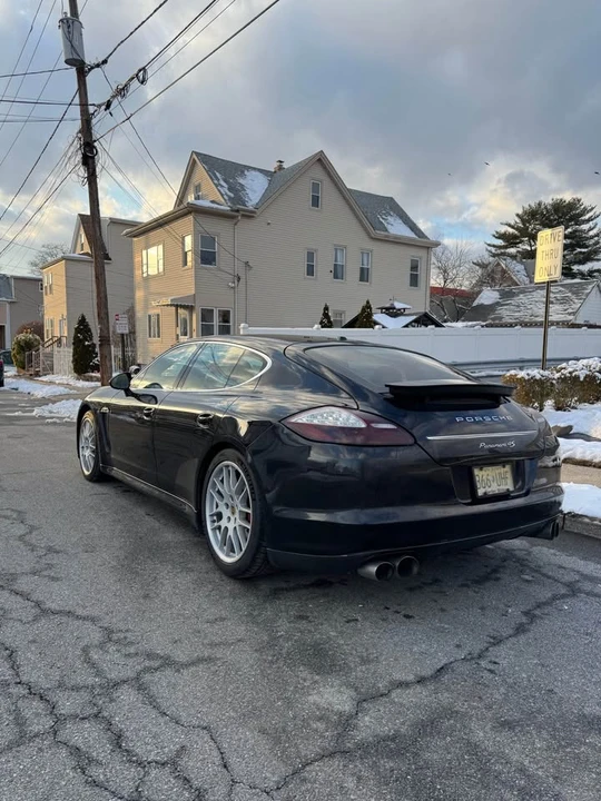 2010 Porsche 970 Panamera 4S - Image 4 of 9