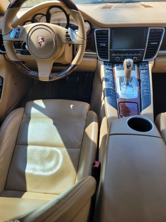 2010 Porsche 970 Panamera 4S - Image 9 of 14