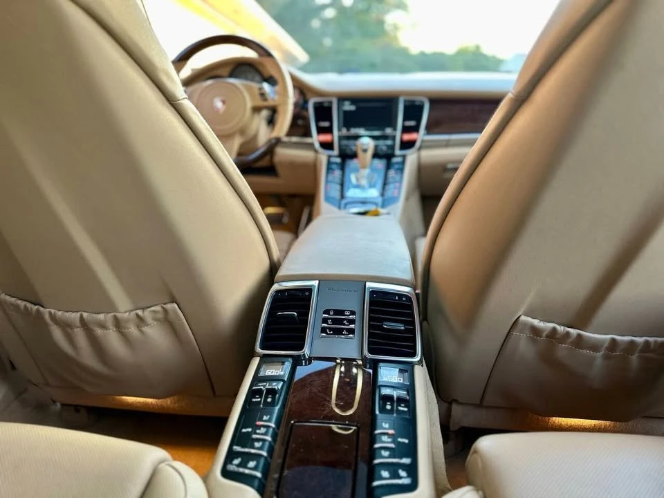 2010 Porsche 970 Panamera 4S - Image 16 of 20