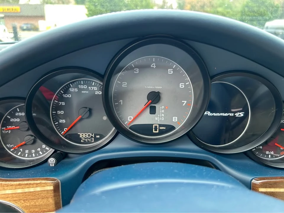 2010 Porsche 970 Panamera 4S - Image 10 of 11