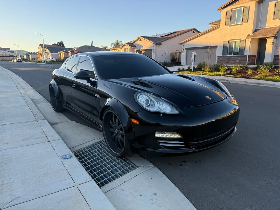 2010 Porsche 970 Panamera 4S - Image 4 of 8