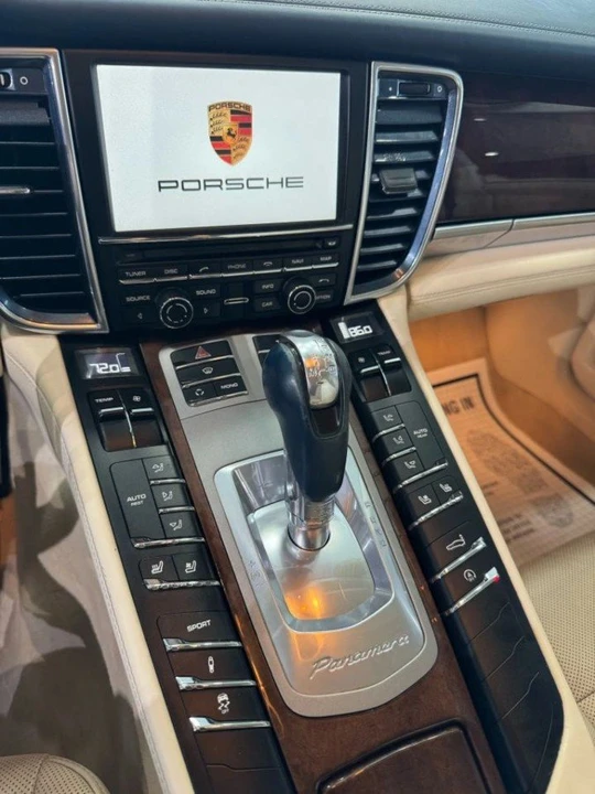 2010 Porsche 970 Panamera S - Image 9 of 20