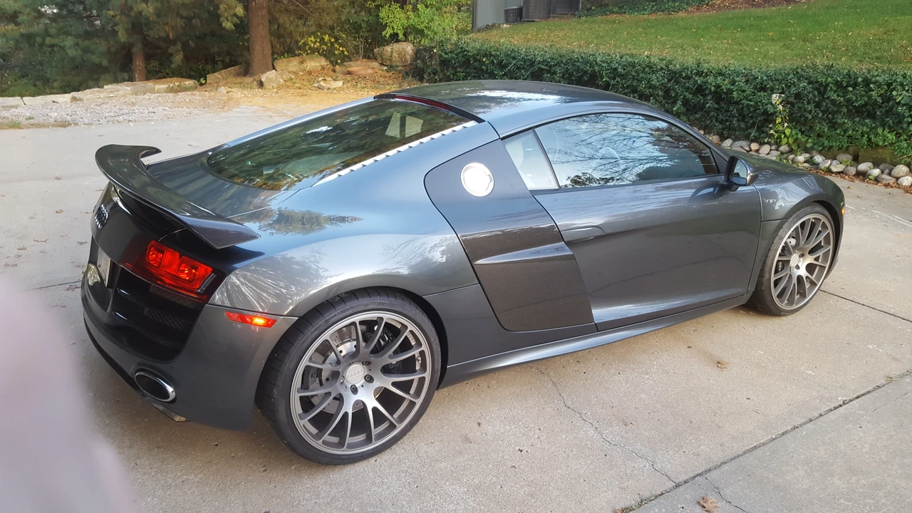 2010 Audi 42 R8 - Image 3 of 10