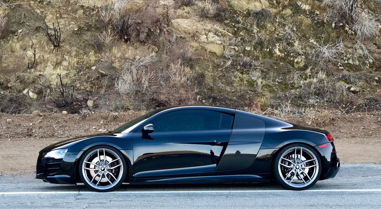 2010 Audi 42 R8 - Image 11 of 11