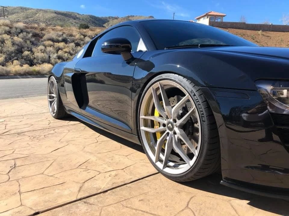 2010 Audi 42 R8 - Image 2 of 11