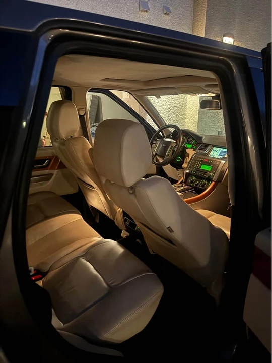 2010 Land Rover Range Rover L322 - Image 5 of 6