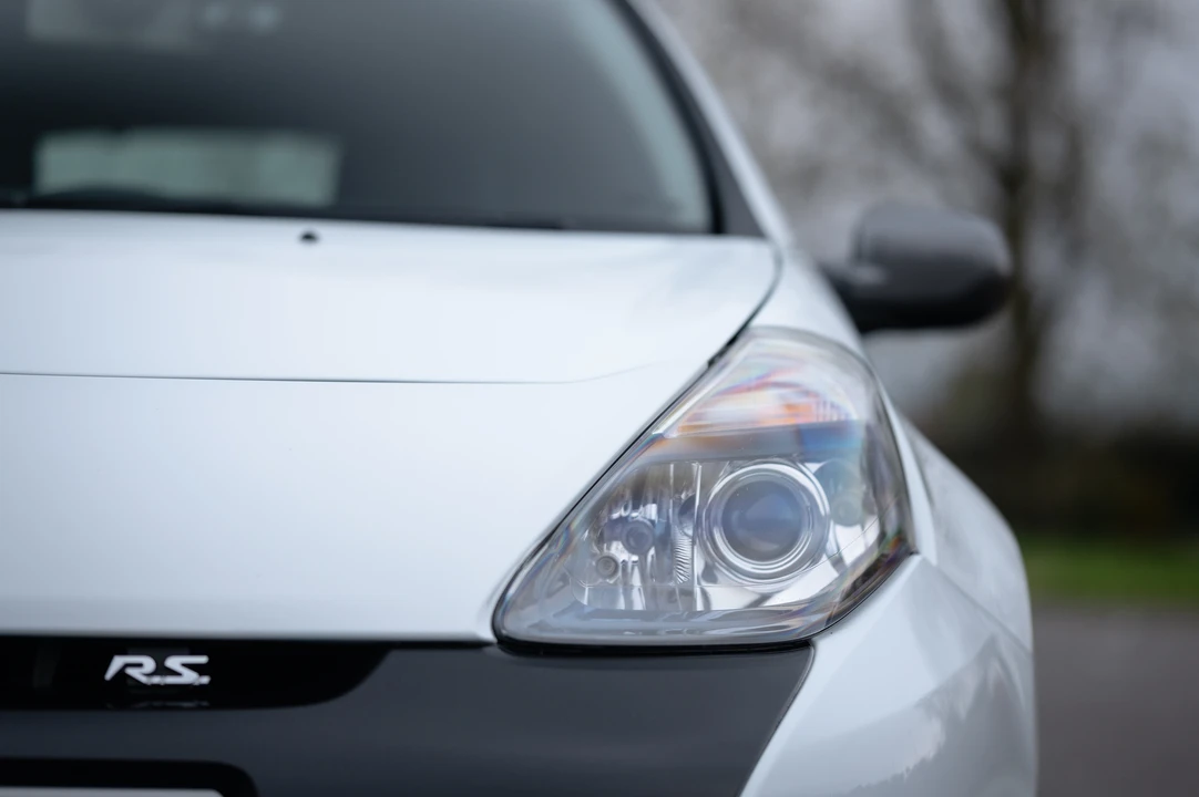 2010 Renault Clio 3rd Gen - Image 19 of 31