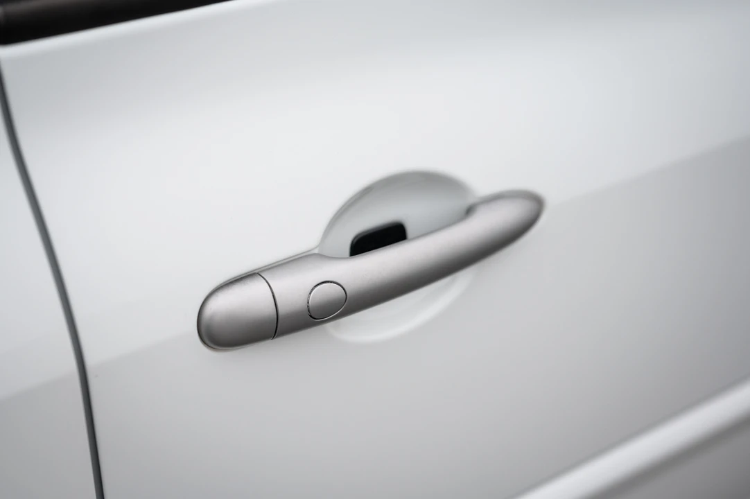 2010 Renault Clio 3rd Gen - Image 28 of 31