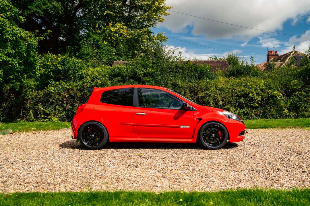 2010 Renault Clio 3rd Gen - Image 9 of 31