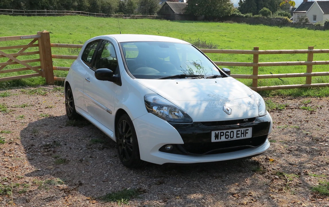 2010 Renault Clio 3rd Gen - Image 2 of 2