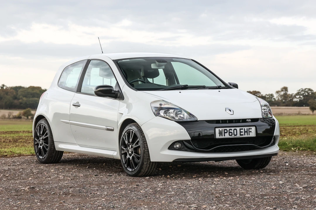 2010 Renault Clio 3rd Gen - Image 2 of 11