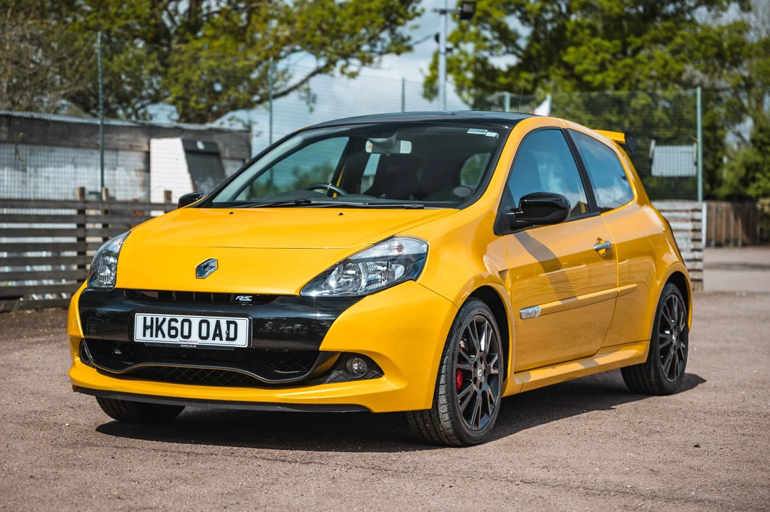 2010 Renault Clio 3rd Gen - Image 2 of 31