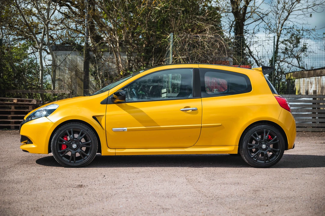 2010 Renault Clio 3rd Gen - Image 15 of 31